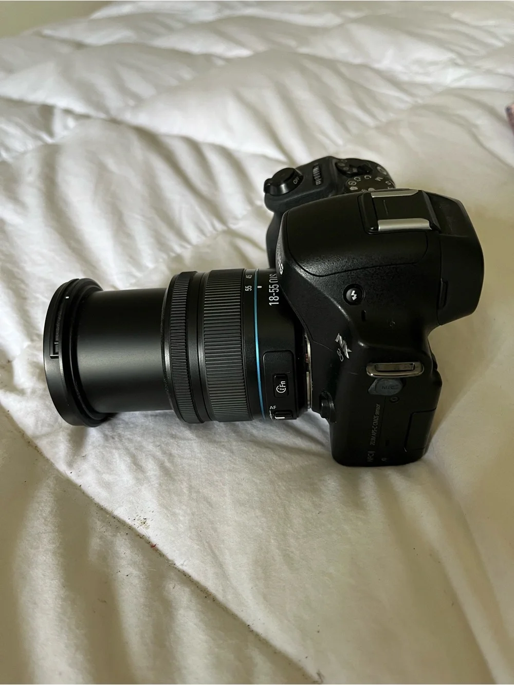 Samsung Galaxy NX30 and Mirrorless Camera with Black Zoom Lens